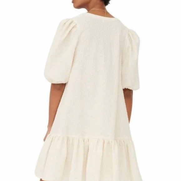 Ruffled Puffed Sleeved  Dress - Picture 4 of 12